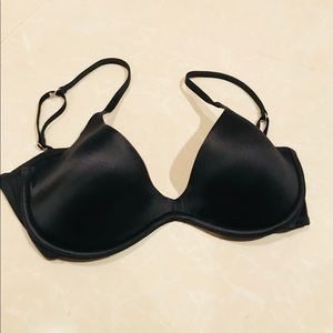 Victoria’s Secret Pink scoop neck bra